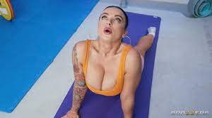Tit Fucking The Gym Slut Payton Preslee – The Boobs Blog