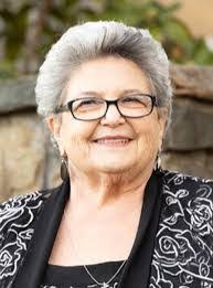 Michelle Nickle's Instagram, Twitter & Facebook