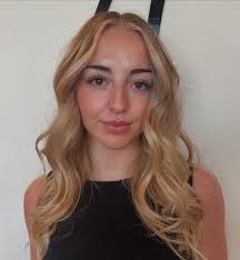 Blonding session completed today just with a partial highlight 🤭 Dm