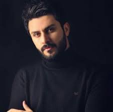 الناشطه السعودية ‏رهف القنون تثير ضجه علي وسائل التواصل الإجتماعي تعليقات  عنصرية في تويتر من مغردون سعوديون بعد نشرها صورة زوجها الأمريكي من أصول  إفريقية ورضيعها عبر الانستغرام، وتكتب: "أريد أن أقضي