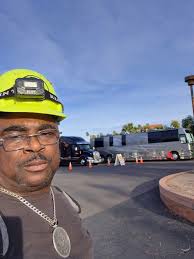 Putting in work🤑💲💲💲 1 day away from 2026..WHO'S READY?