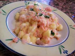 Al momento di cuocerli, tirali fuori direttamente dal freezer: Cucina E Ricette Low Cost Ricette Gnocchi Ai Tre Formaggi E Un Pesce