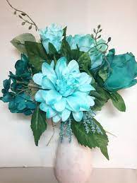 Use these silk dahlia spray flowers to create your own flower arrangements, wedding bouquets, bridal flowers or drop them in a vase to create a beautiful wedding flower centerpiece. Artificial Dahlia Flowers Silk Flower Arrangements