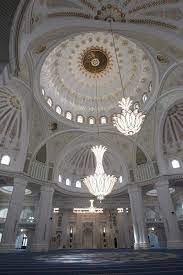 Путин поздравил Кадырова с открытием крупнейшей мечети в Европе —  Российская газета