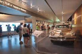 نتیجه جستجوی لغت [showcasing] در گوگل