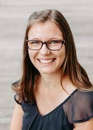 Anna Feick's Instagram, Twitter & Facebook