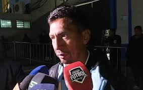 ⚪🔵"EN LA PAZ HICIMOS GRANDES PARTIDOS" 🔵⚪ 🗣️"Los primeros minutos  tenemos que entrar con mayor intensidad, a corregir estos errores para el  día viernes". 🗣️"Ayuda bastante estos partidos para la Sudamericana para