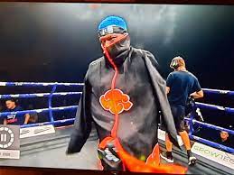 Israel adesanya, atual campeão do ufc, chamou a atenção dos fãs de naruto shippuden e da akatsuki recentemente. Israel Adesanya S Training Partner Blood Diamond Walking Out In Full Naruto Get Up He S Fighting Right Now In The King In The Ring 8 Man Tournament In New Zealand The Only Current