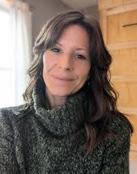 Bernadette Parr's Instagram, Twitter & Facebook