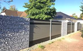 Unsere Kundenprojekte Gartenzaun Aus Gabionen Wpc Kleines Haus Aussen Hauswand Gabionen