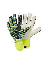 Die torwarthandschuhe größe kann sich zwischen den marken adidas und reusch oder auch jako und erima unterscheiden. Adidas Torwarthandschuhe Predator Pro Manuel Neuer Gelb 9