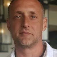 Stanley Bragg's Instagram, Twitter & Facebook