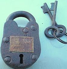 Cadenas Anciens Et Leurs Clefs Histoires Des Cles Et Leurs Serrures Heurtoir De Porte Serrure Cle