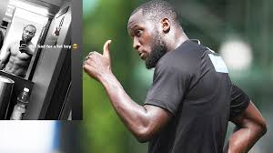 Ро́мелу мена́ма лука́ку боли́нголи (нидерл. Romelu Lukaku Aussert Sich Nach Wechsel Zu Inter Mailand Zu Ubergewichtsvorwurfen Eurosport