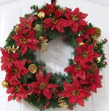 Resultado de imagem para guirlandas e bolas de natal