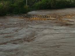 Resultado de imagem para sonhos com rios a transbordar