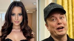 Isabella Quinn's Instagram, Twitter & Facebook