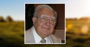 Thomas Comiskey's Instagram, Twitter & Facebook