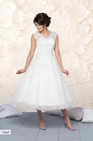 Großverkauf hochzeitskleid midi aus china hochzeitskleid midi großhändler über großverkauf, großverkauf und mehr bei alibaba.com. Hazel Midi Lange Brautkleid Der Firma Lohrengel Erhaltlich Im Hochzeitshof Glaisin Braut Brautkleid Spitze Lohrengel
