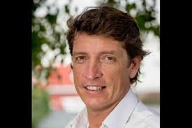 Human Resources: They change positions in boating