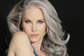 Monique Dols's Instagram, Twitter & Facebook