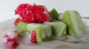 Versi kuih tradisional ini diolah sedikit daripada kebiasan terutama di bahagian lapisan hijau kuih lompat tikam.biasanya ianya pejal sedikit tapi kami suka. Kuih Lompat Tikam A Photo On Flickriver