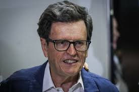 Carlos Larraín y futuro presidente de Renovación Nacional: "Quien vaya a  serlo, tiene que estar por el 'Rechazo'" http://921.cl/2zue