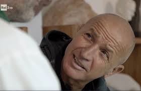 Sarà proprio fausto delle chiaie il protagoinsta della nuova puntata di 'che ci faccio qui', trasmissione di domenico iannacone in onda lunedì 5 aprile alle 23.15 su rai 3. Che Ci Faccio Qui Di Domenico Iannacone Miglior Programma Tv Dell Anno