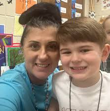 Hello 👋 Everyone, I wanted to take a moment to introduce myself and just  say that I LOVE ❤️ the atmosphere of this group. My name is Heather. I am a  wife