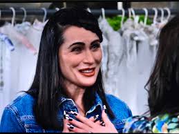 Love her ❤️ Couldn't figure out the hair don't, though.