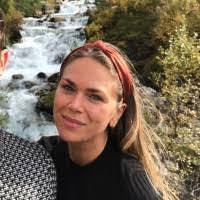 Flora Evans's Instagram, Twitter & Facebook