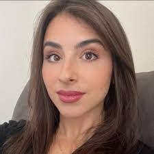 Francine Saunders's Instagram, Twitter & Facebook