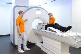 Die radiologie ist das teilgebiet der medizin, das sich mit der anwendung elektromagnetischer strahlen und mechanischer wellen zu diagnostischen, therapeutischen und wissenschaftlichen zwecken befasst. Untersuchungsmethoden Im Uberblick Radiologie De