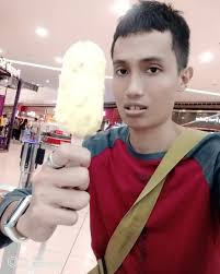 I love this Magnum Ice cream” . #icecreamphotography #whitechocolate  #youghurt #me #treading #YoghurtParfait #magnum #magnumphotos #instablog  #icecreamoftheday #yoghurtlover #goodday #goodvibes #instago #icecream  #insta #icecream #photography ...