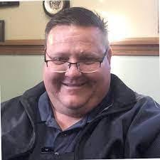 Robert Combest's Instagram, Twitter & Facebook