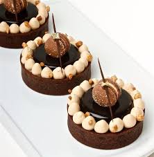 Fonte Fr Pinterest Com71cfbb994eea7105374288994c850cc2 Pastry Cake Individual Cakes Posted Tinamottaq Tumblr Com Fancy Desserts Dessert Presentation Desserts