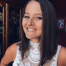 Selena Knight's Instagram, Twitter & Facebook