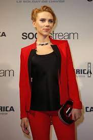 Celebrity websites, us included, picked up on the pictures and posted them, because its news, right? Scarlett Johansson 9gag