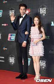 이광수 / lee kwang soo. The Seoul Story V Twitter 2015mama Huge Height Difference Doesn T Stop Lee Kwang Soo And Park Bo Young For Looking Good On Red Carpet Https T Co Odwnswbq5c