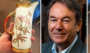 Antiques Roadshow star Eric Knowles values Express readers' treasures