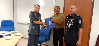 Ibu pejabat polis kontinjen perak polis diraja malaysia jalan sultan iskandar, 30000 ipoh, perak, malaysia. Perjumpaan Dan Dialog Bersama Jabatan Bomba Dan Penyelamat Daerah Ipoh Polis Bantuan Ktmb Auxiliary Police Ktmb