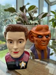 Janeway kira blanna bev odo data deanna. $25