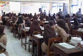 Jadual struktur gaji guru ssm terkini dg29 hingga dg54. Perbandingan Gaji Guru Honorer Di Daerah Siedoo
