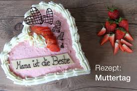 Da sie im einmachglas gebacken werden, sind sie auch haltbar und eignen sich damit prima als geschenk oder zum mitnehmen ins büro für die spontane lust auf was süßes. Haussler Backdorf Auf Der Suche Nach Einer Ausgefallenen Torte Als Uberraschung Zum Muttertag Hier Kommt Das Passende Rezept Die Erdbeer Prosecco Muttertagstorte Probieren Sie Es Aus Https Www Backdorf De Rezepte Kuchen Und Torten Erdbeer