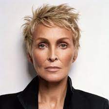 Ces coupes en piquetage apportent. Epingle Par Tracy Chapman Werner Sur Short Hair Cheveux Courts Coupe De Cheveux Courte Coupe De Cheveux