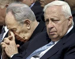 Shimon Peres lamenta morte de Sharon, líder "corajoso" que "amava" seu povo