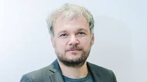 Daniel Fett's Instagram, Twitter & Facebook