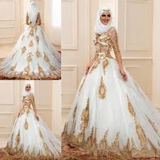 Kebanyakan orang di sini menyebutkan sari india. Mewah Leher Tinggi Lengan 3 4 Emas Renda Appliques Bahasa Swedia Gaun Pengantin Gaya India Muslim Gaun Pernikahan 2019 Wedding Dresses Aliexpress