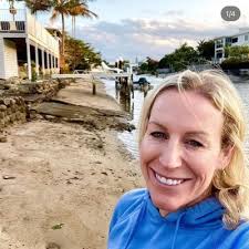 Hannah Christopher (@HaChristopher41)