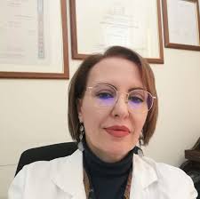 Auguri di Buone Feste Natalizie. "È Natale ogni volta che sorridi ad un  fratello e gli tendi la mano" (M. T.)